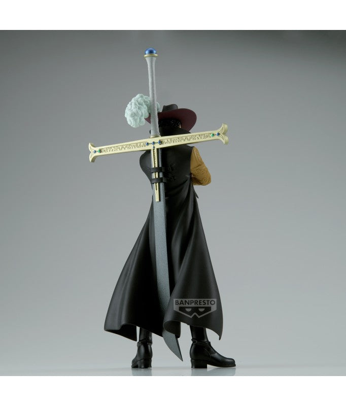 One Piece - DXF - Dracule Mihawk 17cm Banpresto⠀⠀⠀⠀